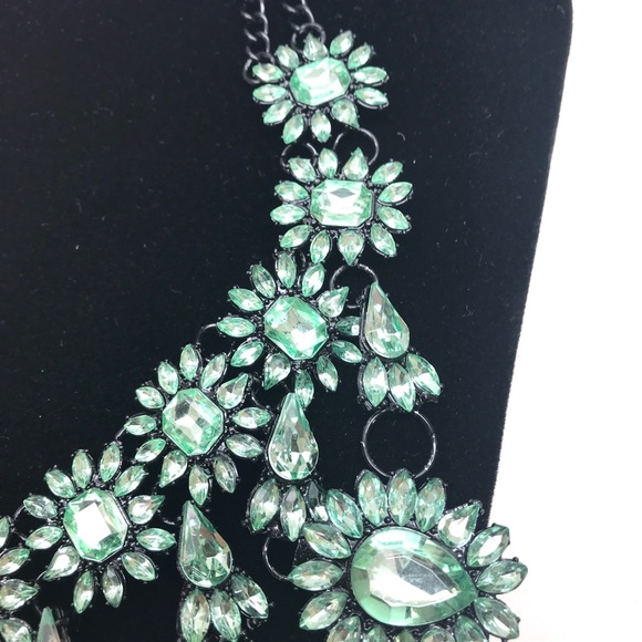 Oscar de la Renta statement runway crystal necklace - Picture 5 of 12